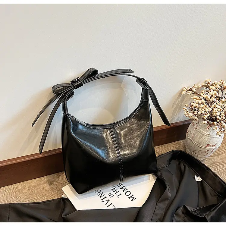 Silver High-End Crossbody Bag for Women 2026 — feature 38