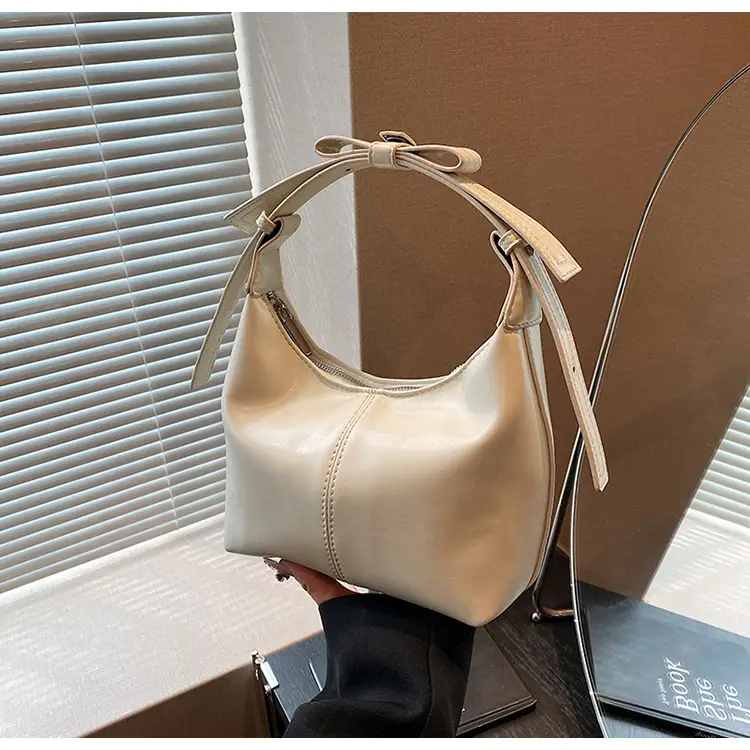 Silver High-End Crossbody Bag for Women 2026 — feature 40