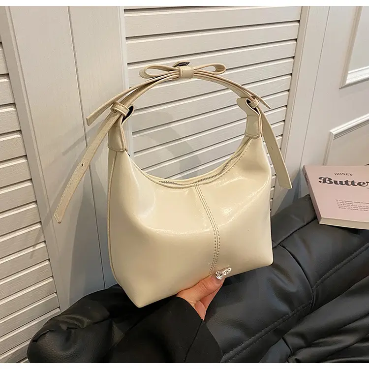 Silver High-End Crossbody Bag for Women 2026 — feature 49