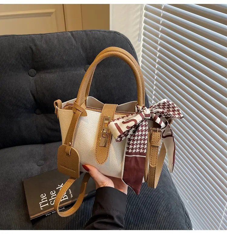 Women Crossbody Bag White Beige Houndstooth Tassel 2025 — feature 23