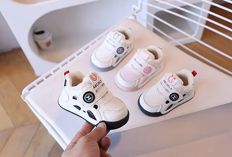 Baby Toddler Winter Shoes White Velvet Panda Design — feature 4