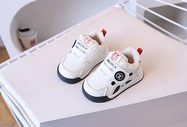 Baby Toddler Winter Shoes White Velvet Panda Design — feature 5