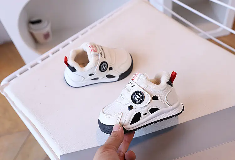 Baby Toddler Winter Shoes White Velvet Panda Design — feature 6
