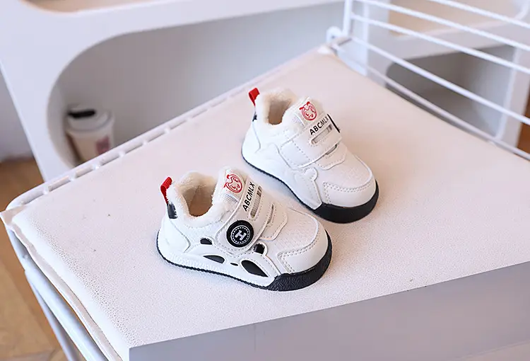 Baby Toddler Winter Shoes White Velvet Panda Design — feature 7