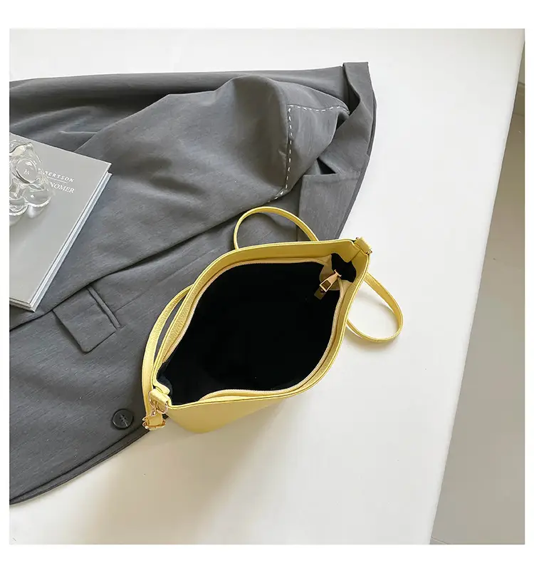 Black Korean Style Bucket Shoulder Bag 2026 — feature 16