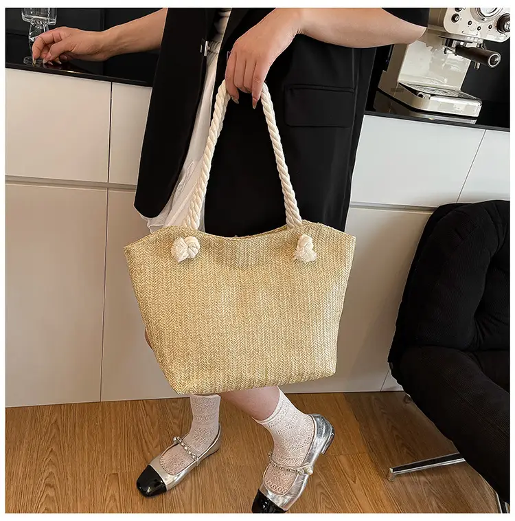 Women's Straw Shoulder Bag Large Capacity Beige 2025 — feature 31