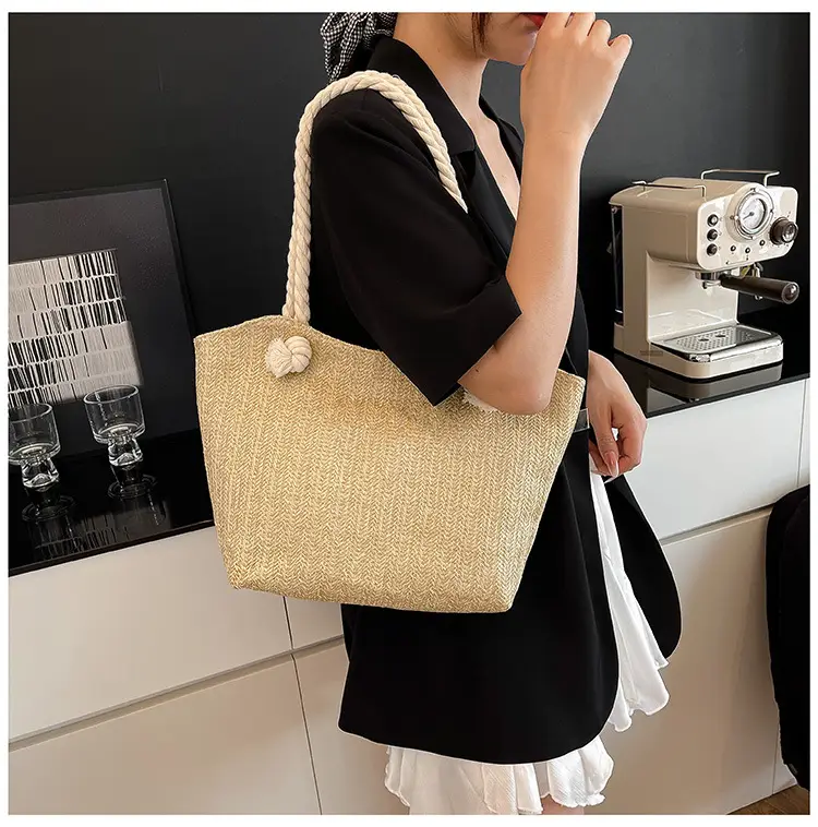 Women's Straw Shoulder Bag Large Capacity Beige 2025 — feature 32