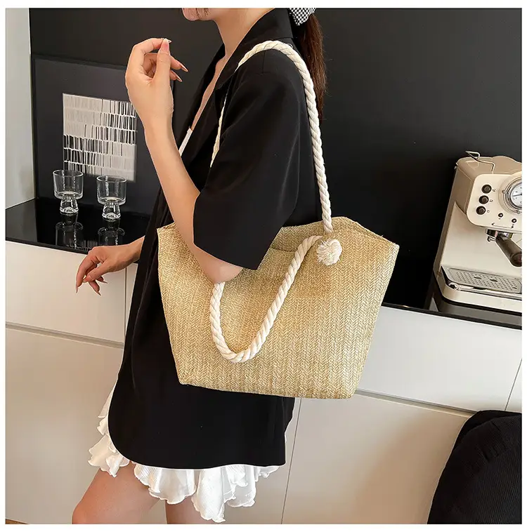 Women's Straw Shoulder Bag Large Capacity Beige 2025 — feature 37