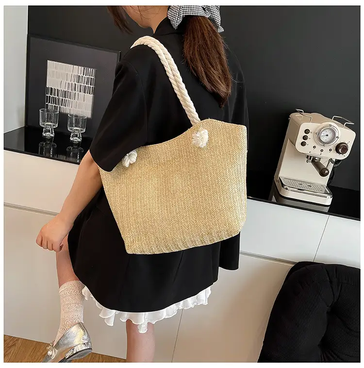 Women's Straw Shoulder Bag Large Capacity Beige 2025 — feature 39