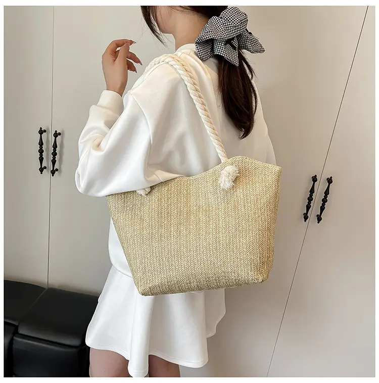 Women's Straw Shoulder Bag Large Capacity Beige 2025 — feature 44