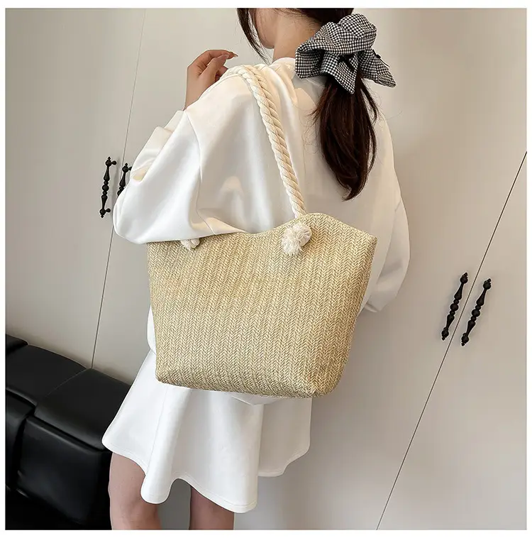 Women's Straw Shoulder Bag Large Capacity Beige 2025 — feature 45