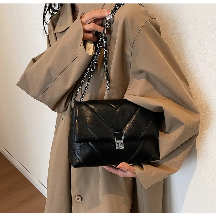 Stylish Cream Crossbody Bag with Silver Chain & Lock Buckle — feature 20
