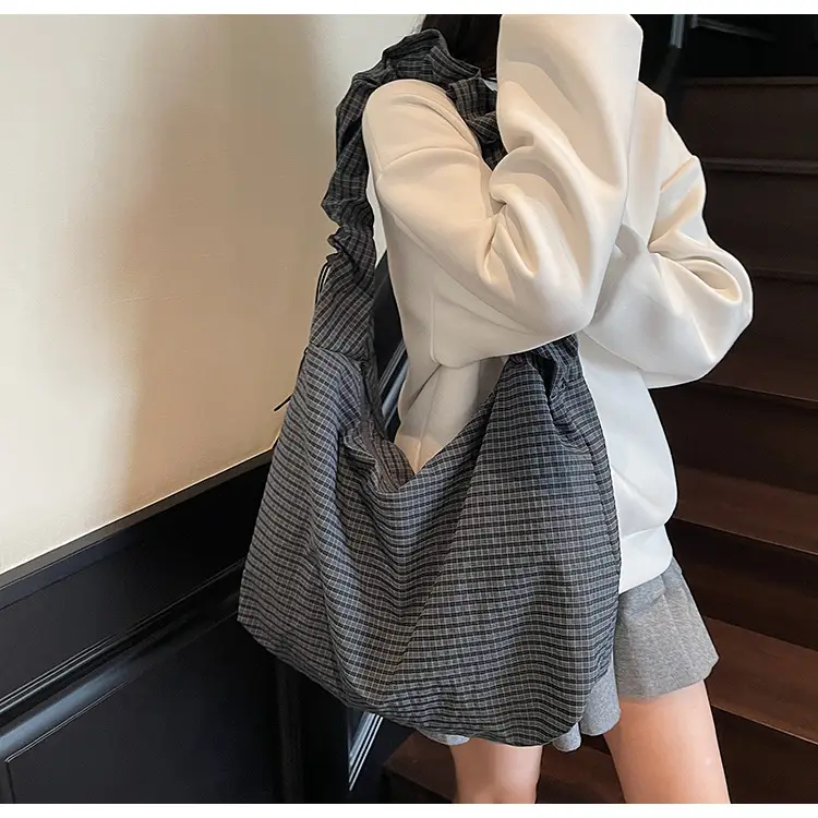 New Style Armpit Bag for Students 2025 Pleated Fabric — feature 16