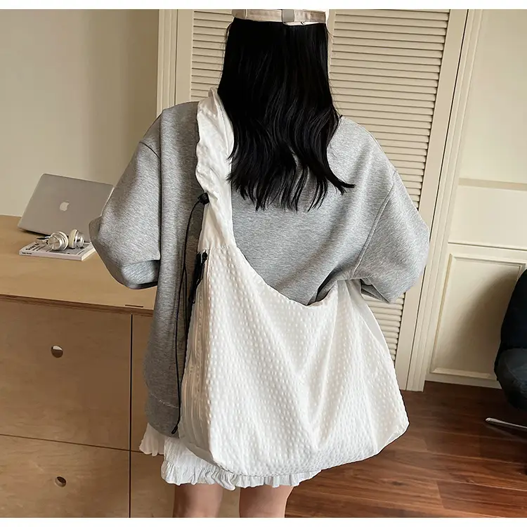 New Style Armpit Bag for Students 2025 Pleated Fabric — feature 20