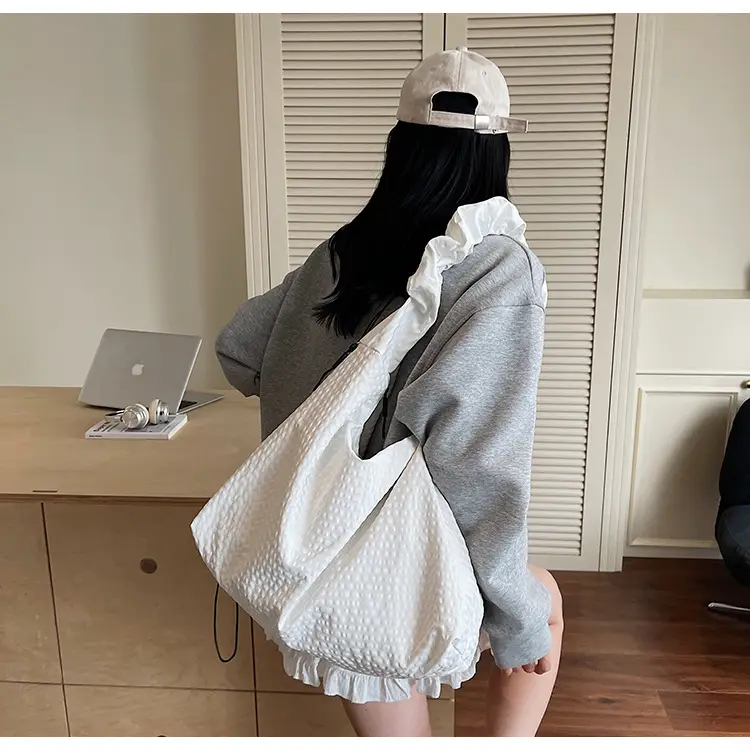 New Style Armpit Bag for Students 2025 Pleated Fabric — feature 22