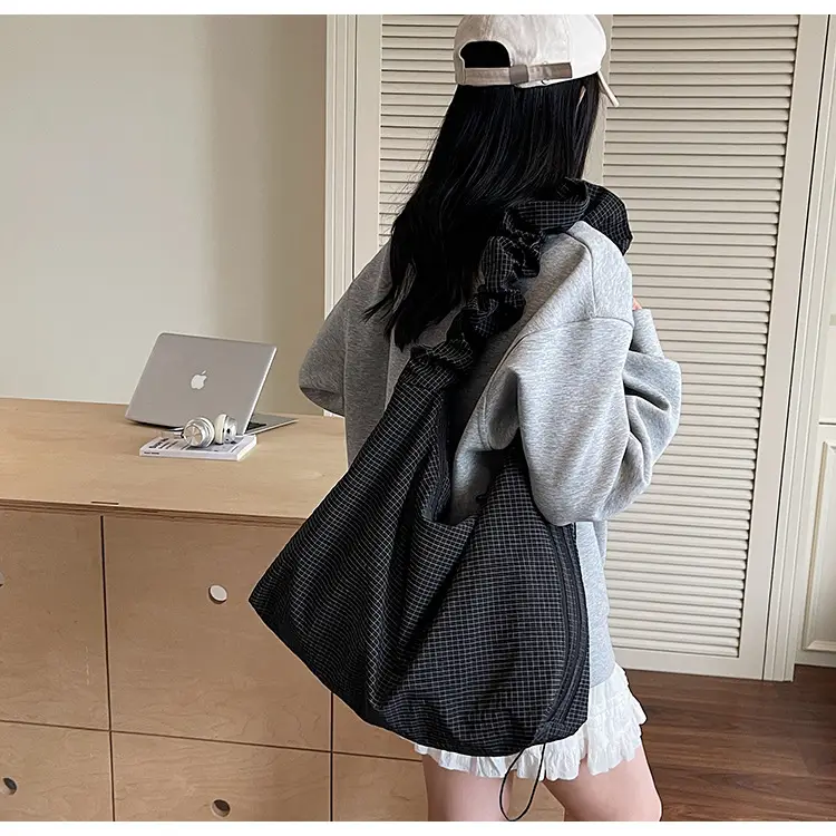 New Style Armpit Bag for Students 2025 Pleated Fabric — feature 25