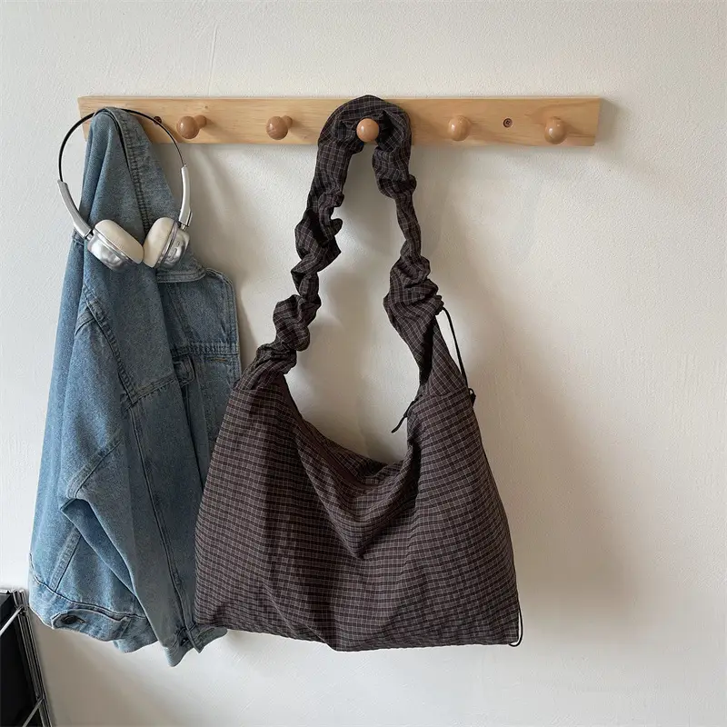 New Style Armpit Bag for Students 2025 Pleated Fabric — feature 27