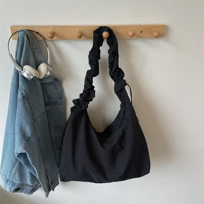 New Style Armpit Bag for Students 2025 Pleated Fabric — feature 29