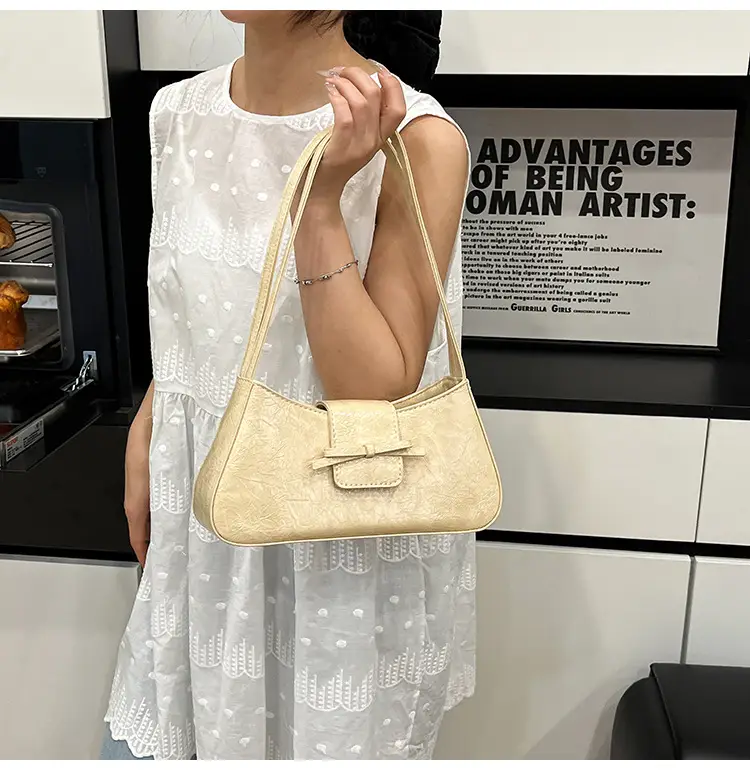 Beige Leather Shoulder Bag for Women 2025 — feature 11