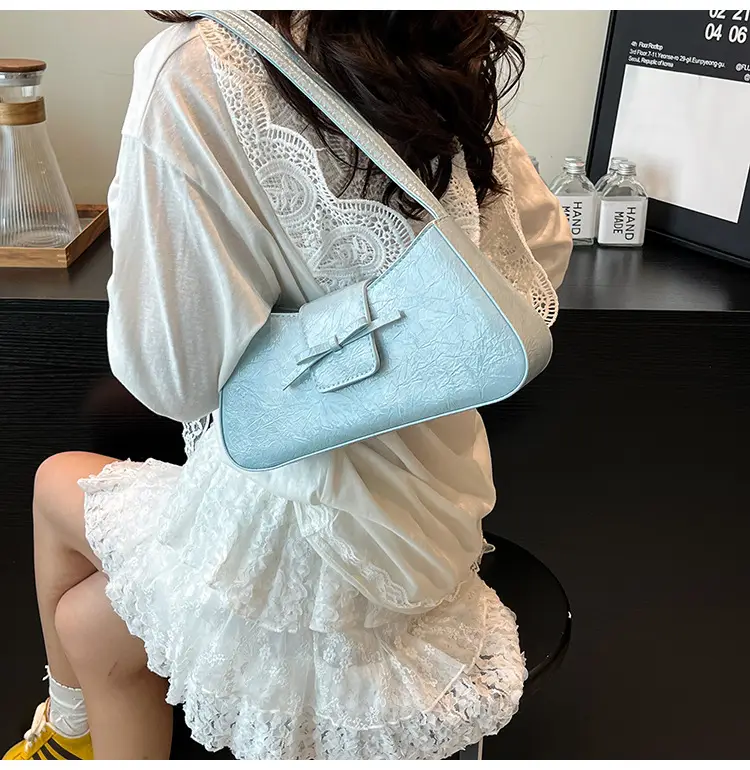 Beige Leather Shoulder Bag for Women 2025 — feature 15