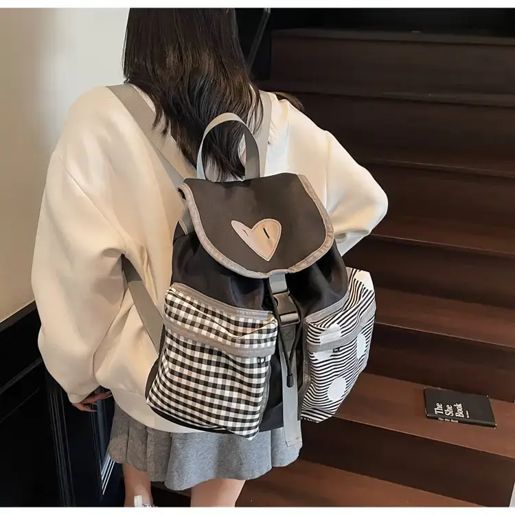 Japanese-Style Backpack for Girls Niche Color Blocking Tote — feature 32