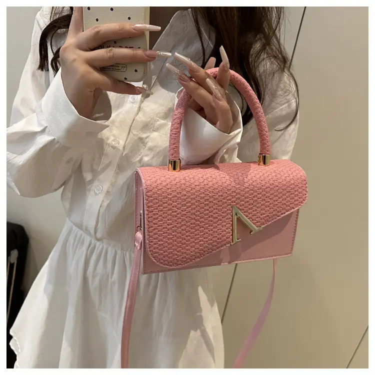 2025 New Shiny V-Clutch Women's Evening Bag — feature 16