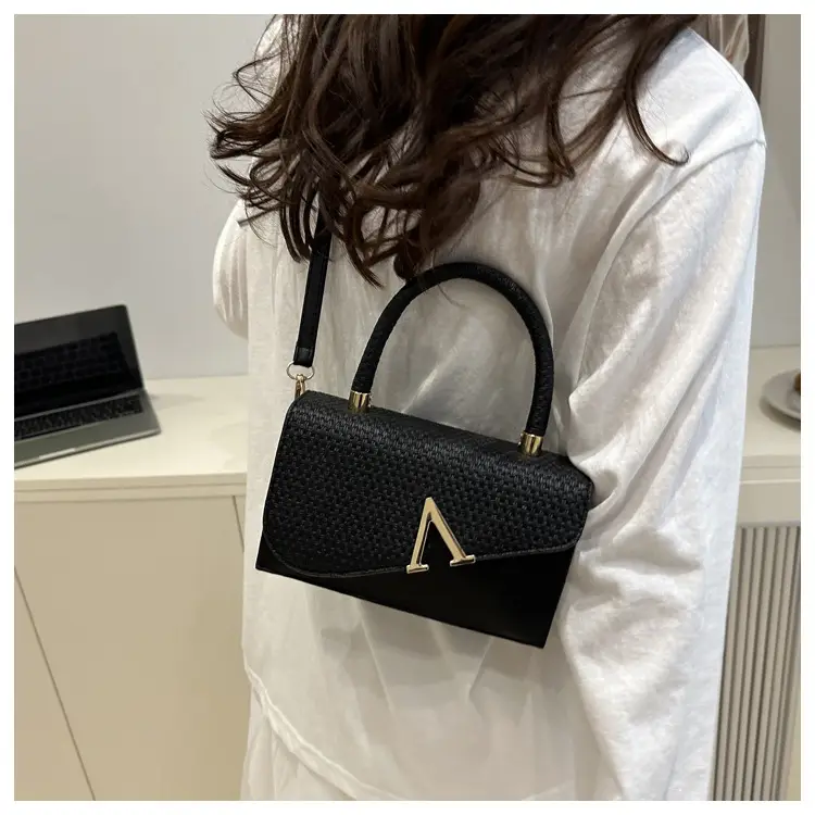 2025 New Shiny V-Clutch Women's Evening Bag — feature 23