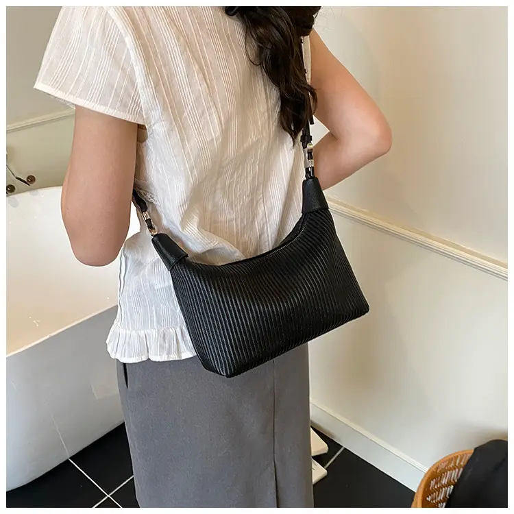 Women Pleated White Handbag with Retro Armpit Design — feature 13