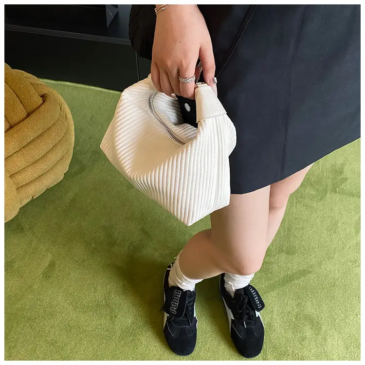 Women Pleated White Handbag with Retro Armpit Design — feature 16