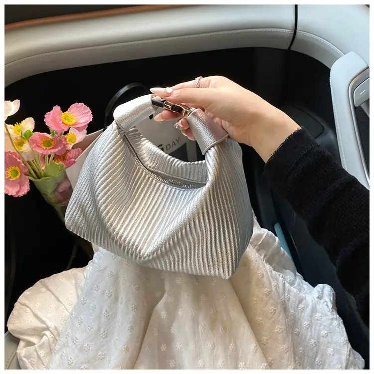 Women Pleated White Handbag with Retro Armpit Design — feature 22