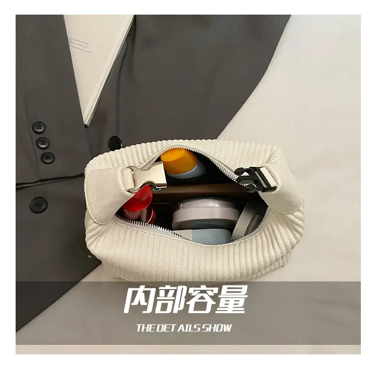 Women Pleated White Handbag with Retro Armpit Design — feature 5