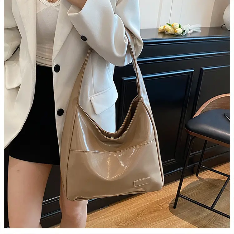 Classic Black Crossbody Bag for Women — feature 12