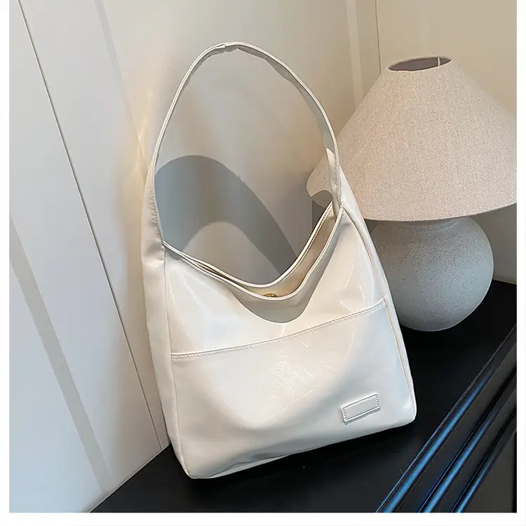 Classic Black Crossbody Bag for Women — feature 29