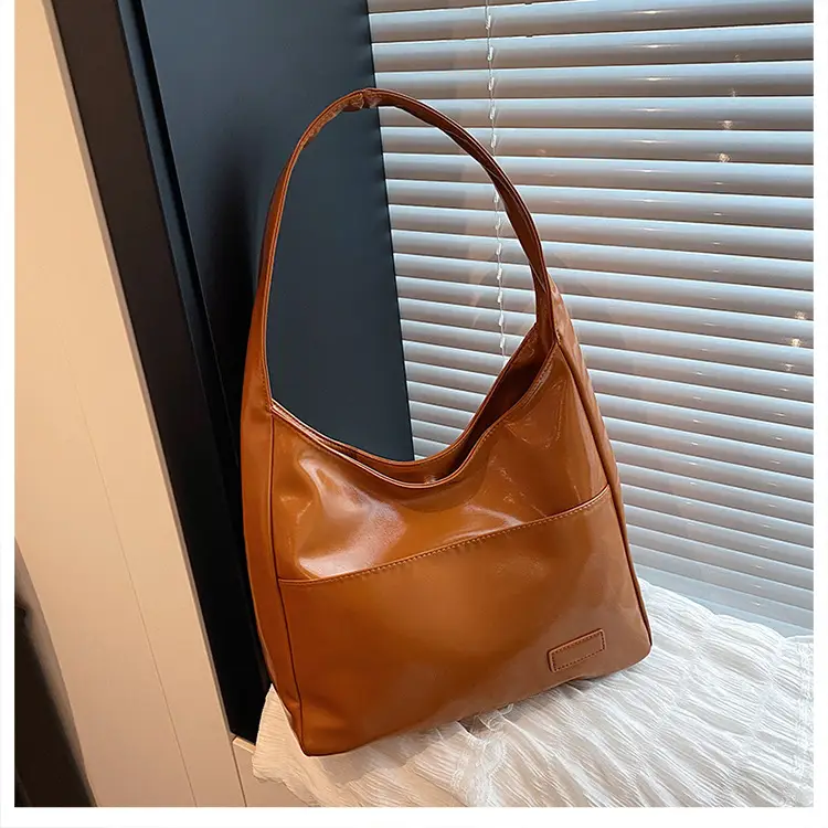 Classic Black Crossbody Bag for Women — feature 36