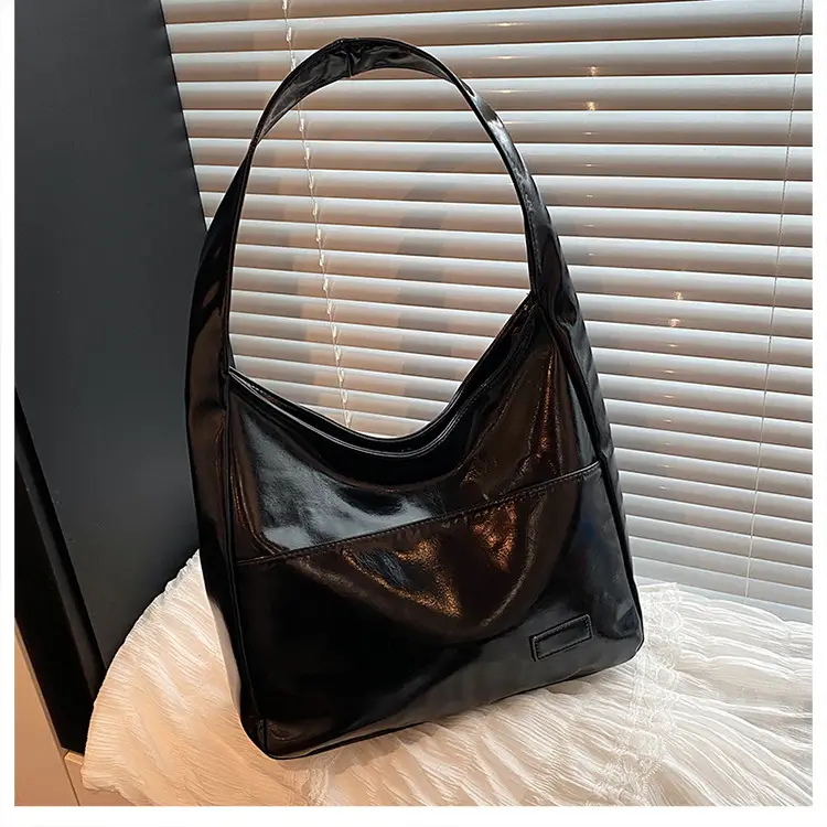 Classic Black Crossbody Bag for Women — feature 38