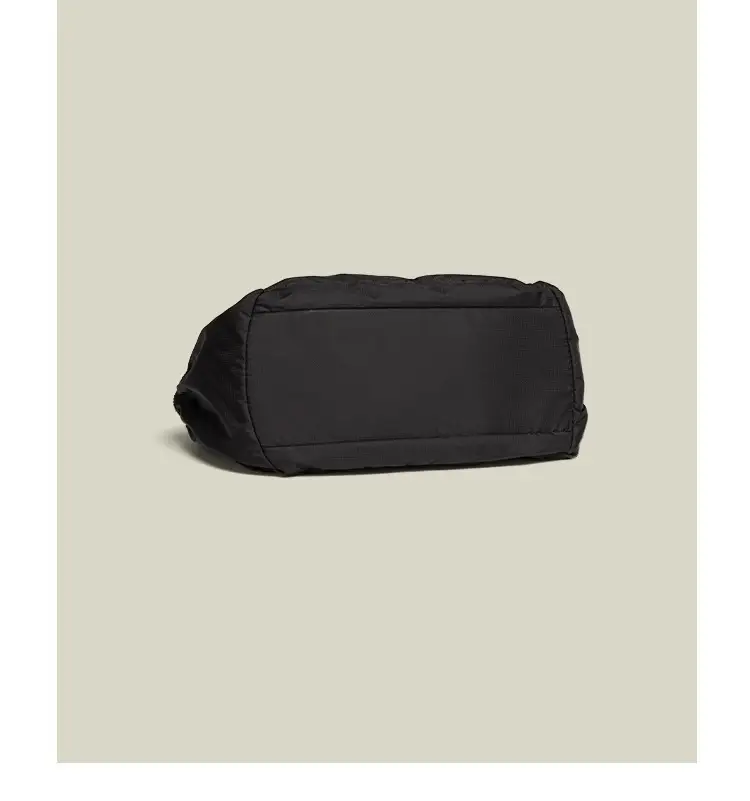 Waterproof Nylon Commuter Bag Large Capacity Men Women — feature 17