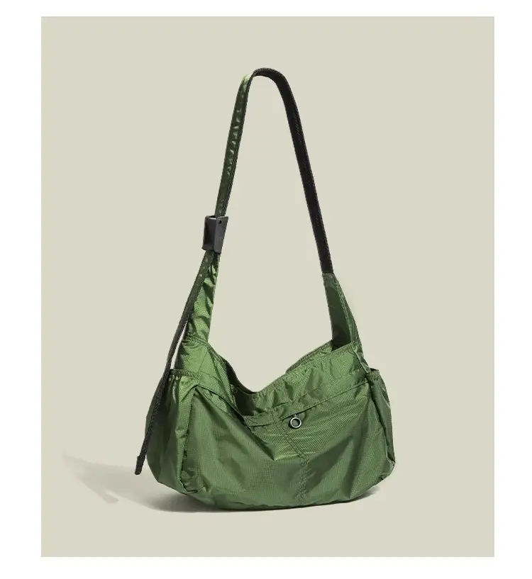 Waterproof Nylon Commuter Bag Large Capacity Men Women — feature 19