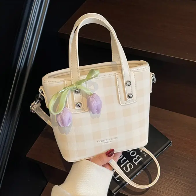 Women's Textured Crossbody Bag with Tulip Print - Image 5