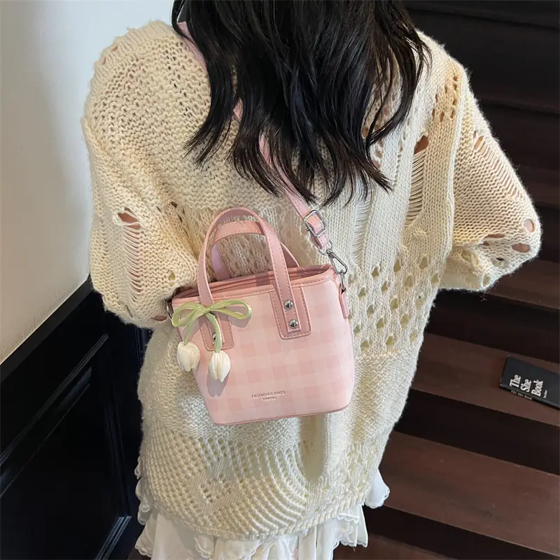 Women's Textured Crossbody Bag with Tulip Print - Image 6