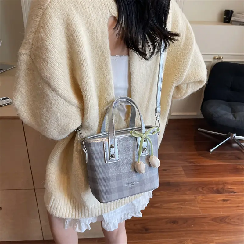 Women's Textured Crossbody Bag with Tulip Print - Image 8