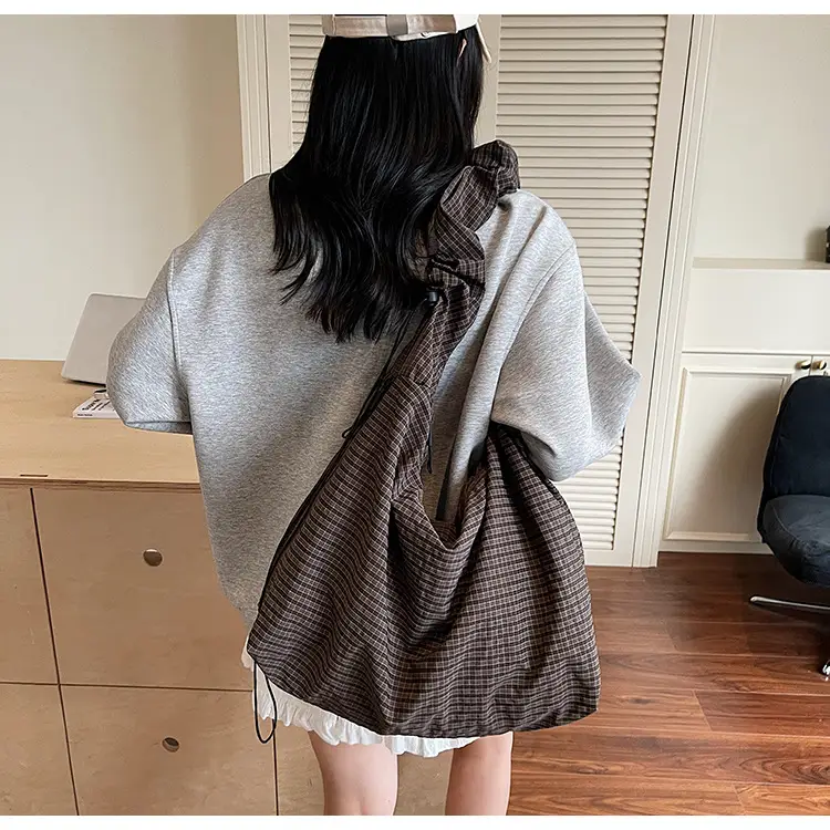 White Textured Crossbody Bag for Women 2025 — feature 20