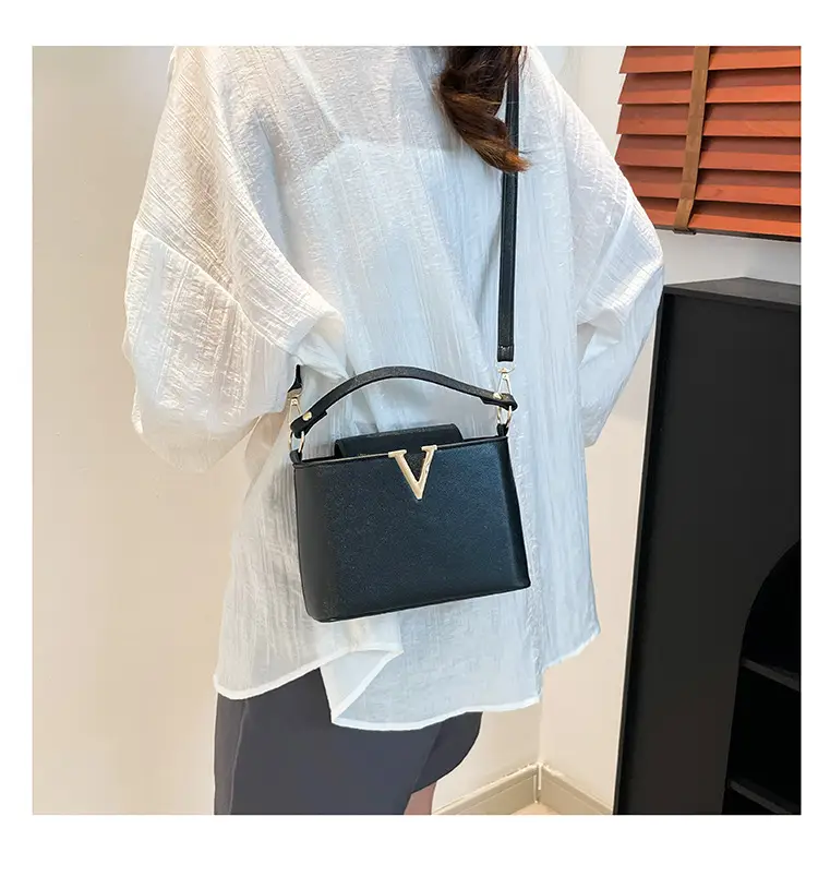 Red Crossbody Bag for Women Summer High-End Pebbled Commuter Bag — feature 18
