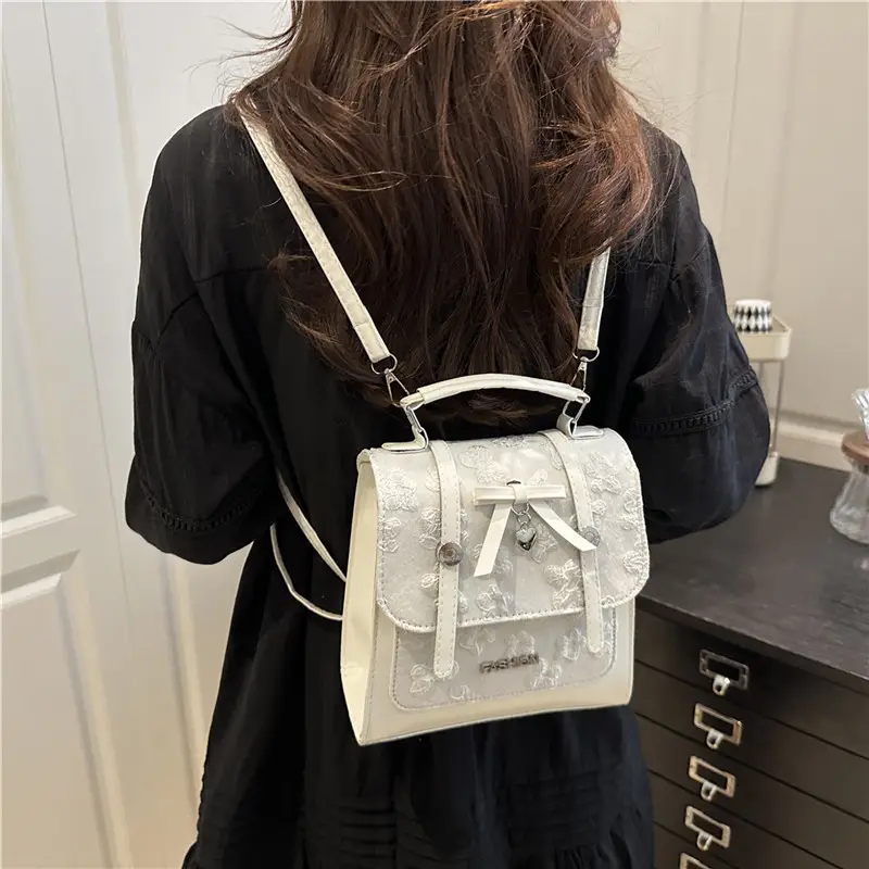 Light Luxury Korean Style Butterfly Lock Shoulder Bag for Women - Image 6