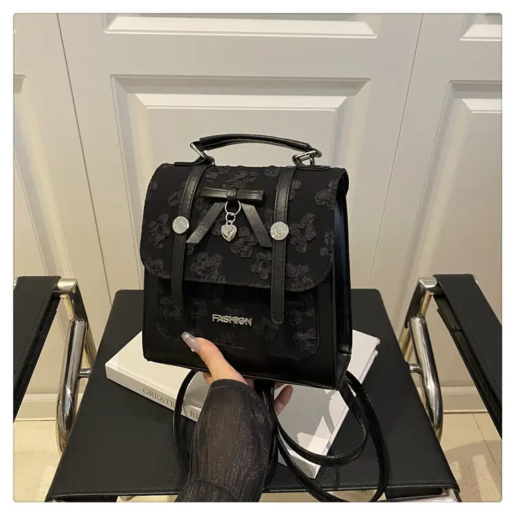 Light Luxury Korean Style Butterfly Lock Shoulder Bag for Women — feature 32