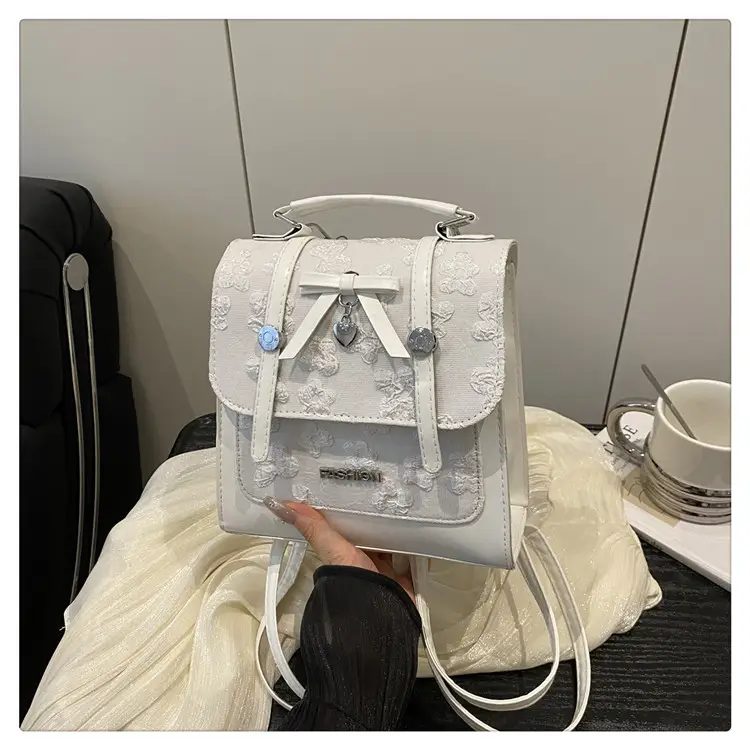 Light Luxury Korean Style Butterfly Lock Shoulder Bag for Women — feature 38