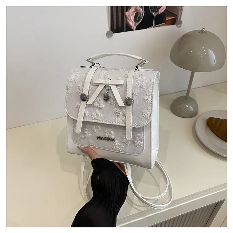 Light Luxury Korean Style Butterfly Lock Shoulder Bag for Women — feature 46