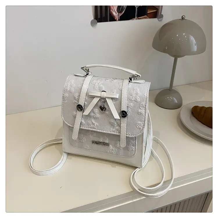 Light Luxury Korean Style Butterfly Lock Shoulder Bag for Women — feature 48