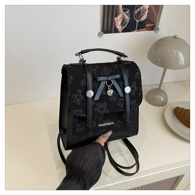 Light Luxury Korean Style Butterfly Lock Shoulder Bag for Women — feature 50