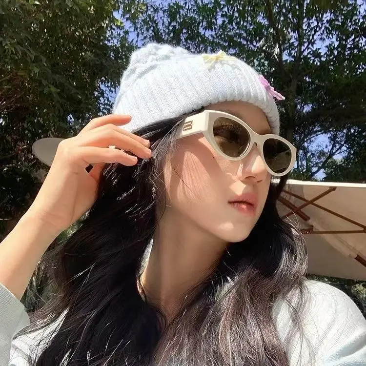 2025 Cat-Eye Sunglasses Anti-UV Cream Black — feature 7