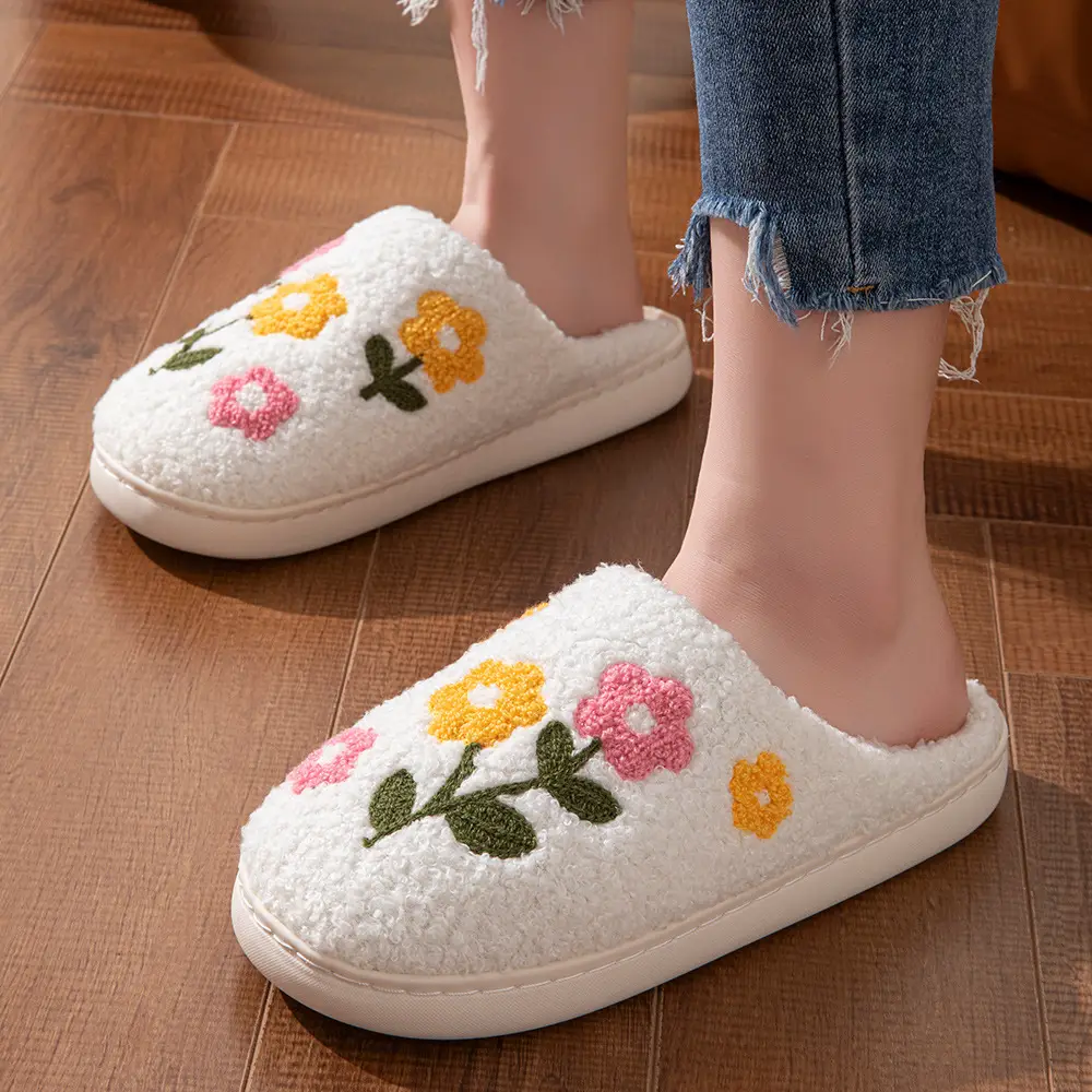 Cross-Border Embroidered Cotton Slippers for Women with Floral Designs, Autumn and Winter Fleece-Lined Warm Slippers for Couples, Dormitory Plush Slippers for Men, Wholesale — feature 3